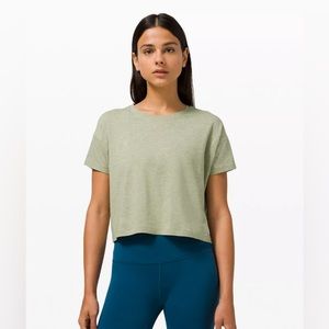 Lululemon cates tee heathered Rosemary green size 8